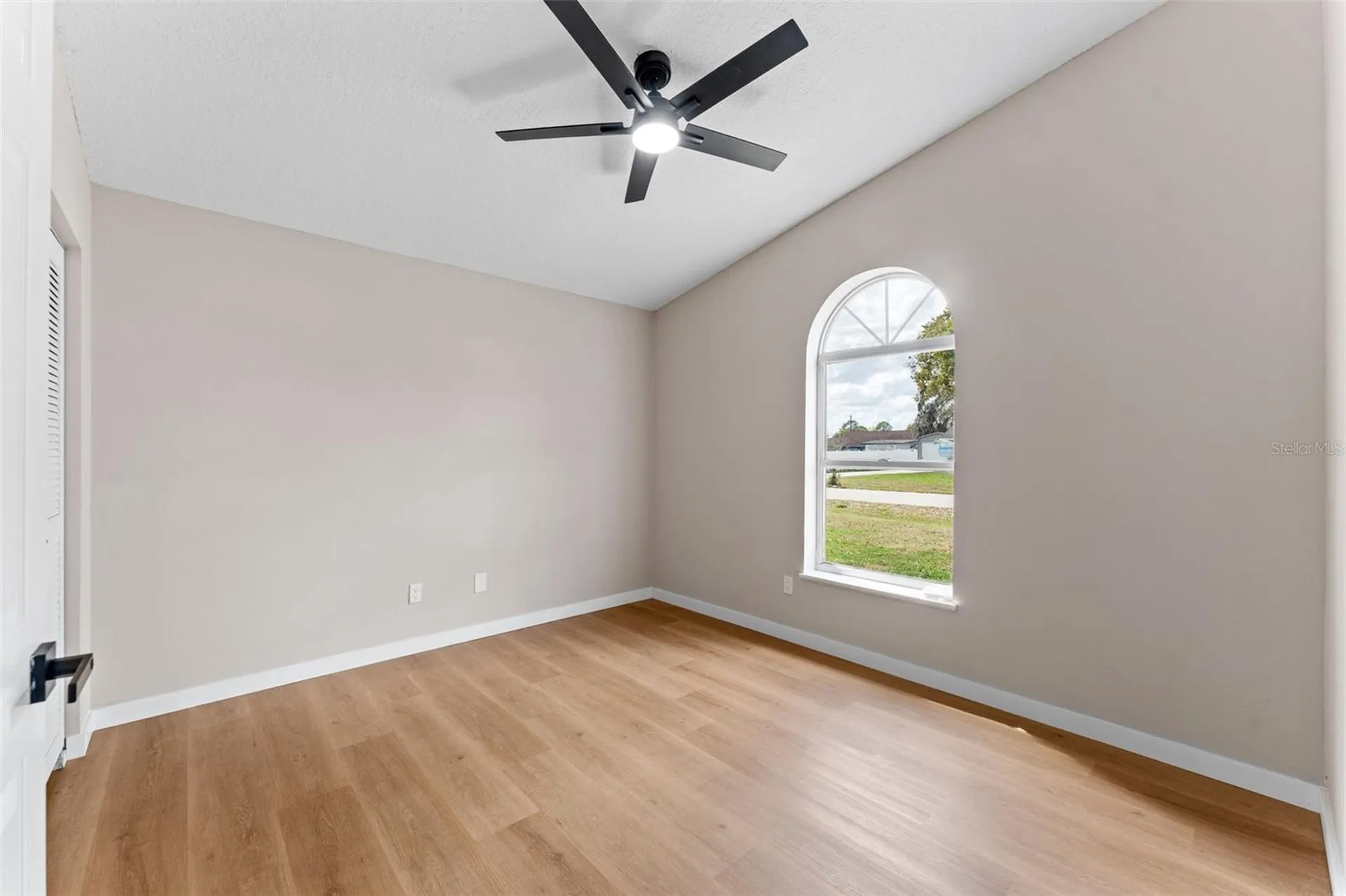 5521 Oak Street Mount Dora FL 32757