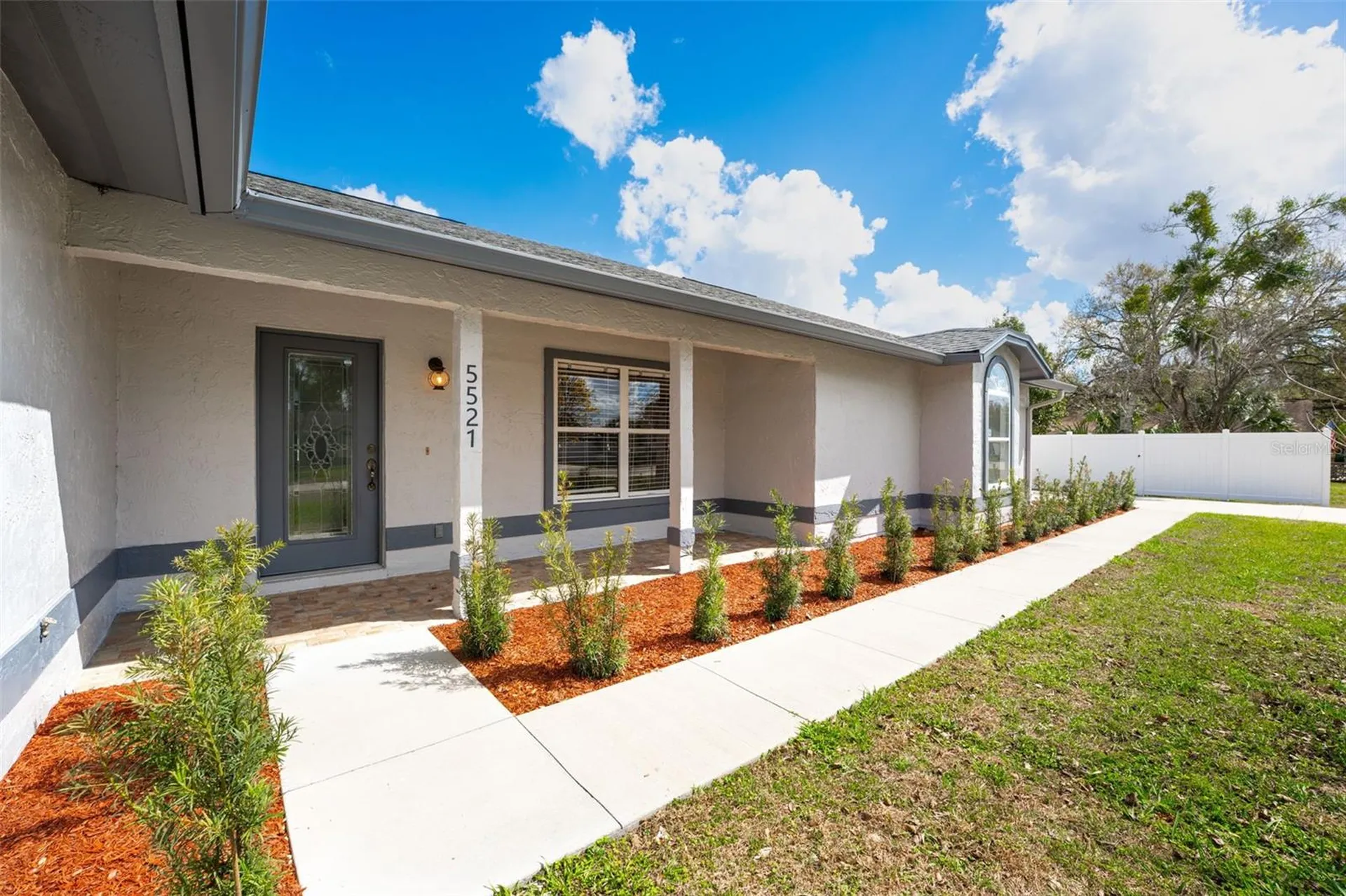 5521 Oak Street Mount Dora FL 32757