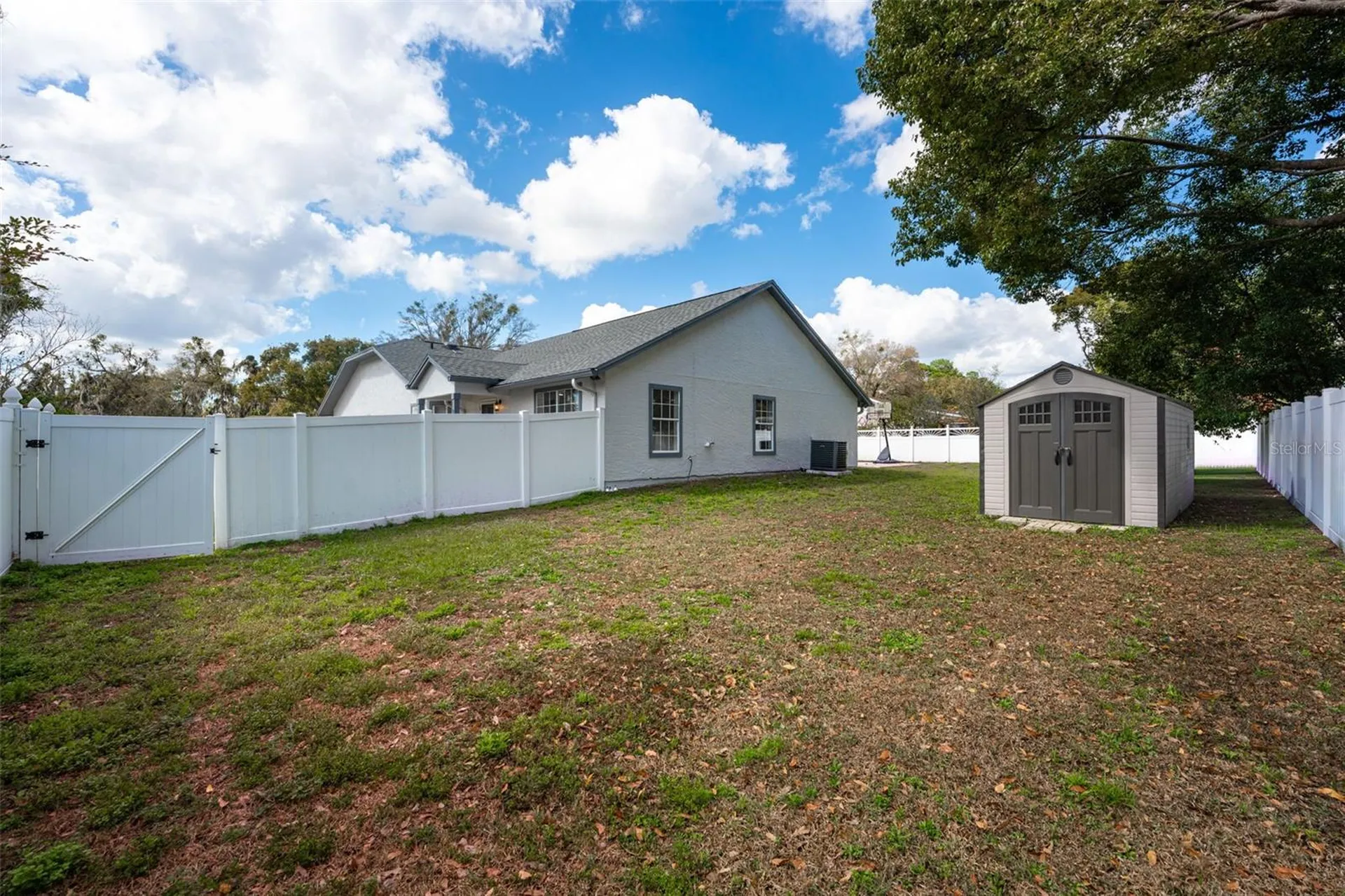 5521 Oak Street Mount Dora FL 32757