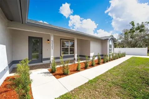 5521 Oak Street Mount Dora FL 32757