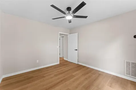 5521 Oak Street Mount Dora FL 32757