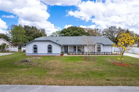 5521 Oak Street Mount Dora FL 32757
