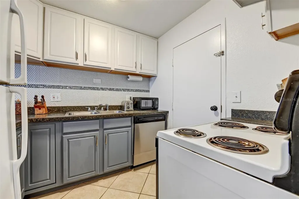 2700 Bayshore Boulevard Dunedin FL 34698