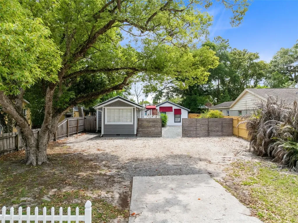 921 Pine Grove Avenue Orlando FL 32803