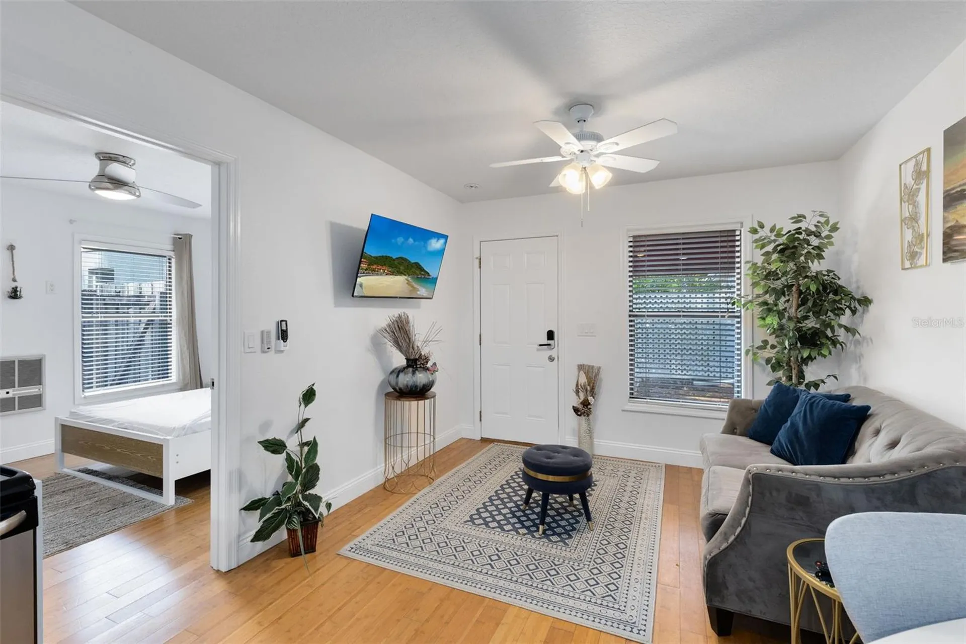 921 Pine Grove Avenue Orlando FL 32803