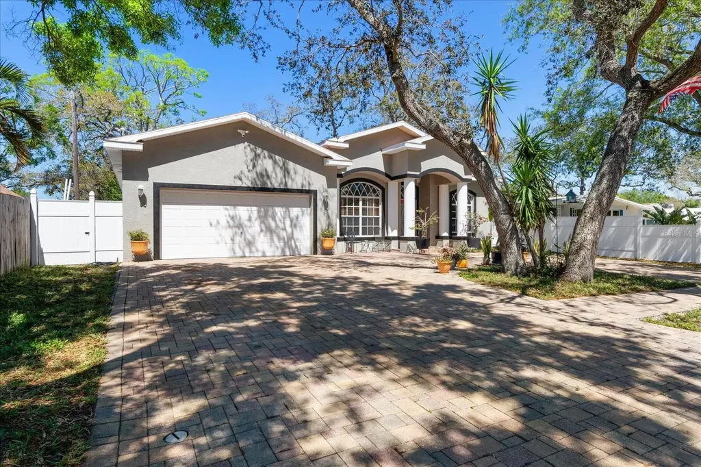 5001 44th Avenue N St Petersburg FL 33709