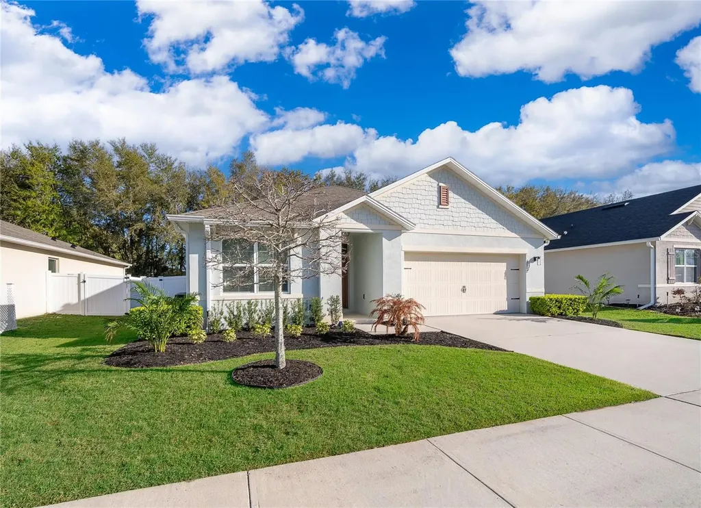 3102 Bethpage Loop Mount Dora FL 32757