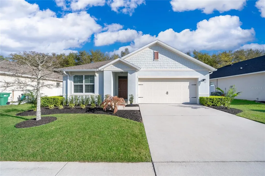 3102 Bethpage Loop Mount Dora FL 32757