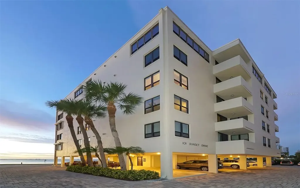 101 Sunset Drive Sarasota FL 34236