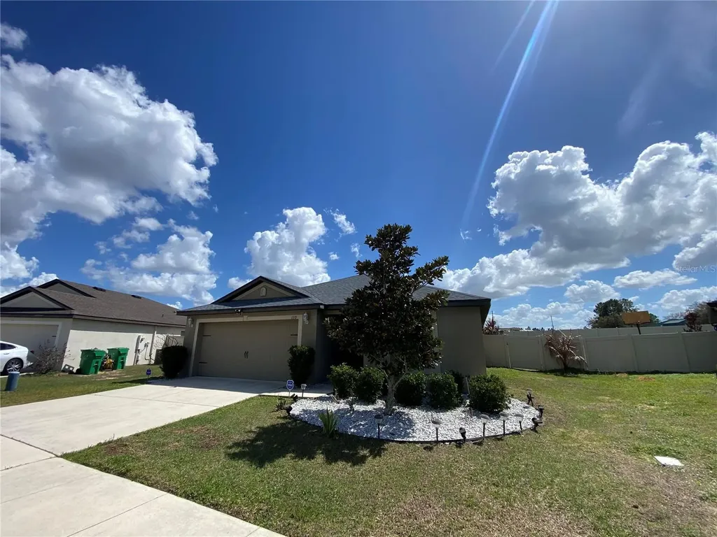 1919 Amber Sweet Circle Dundee FL 33838