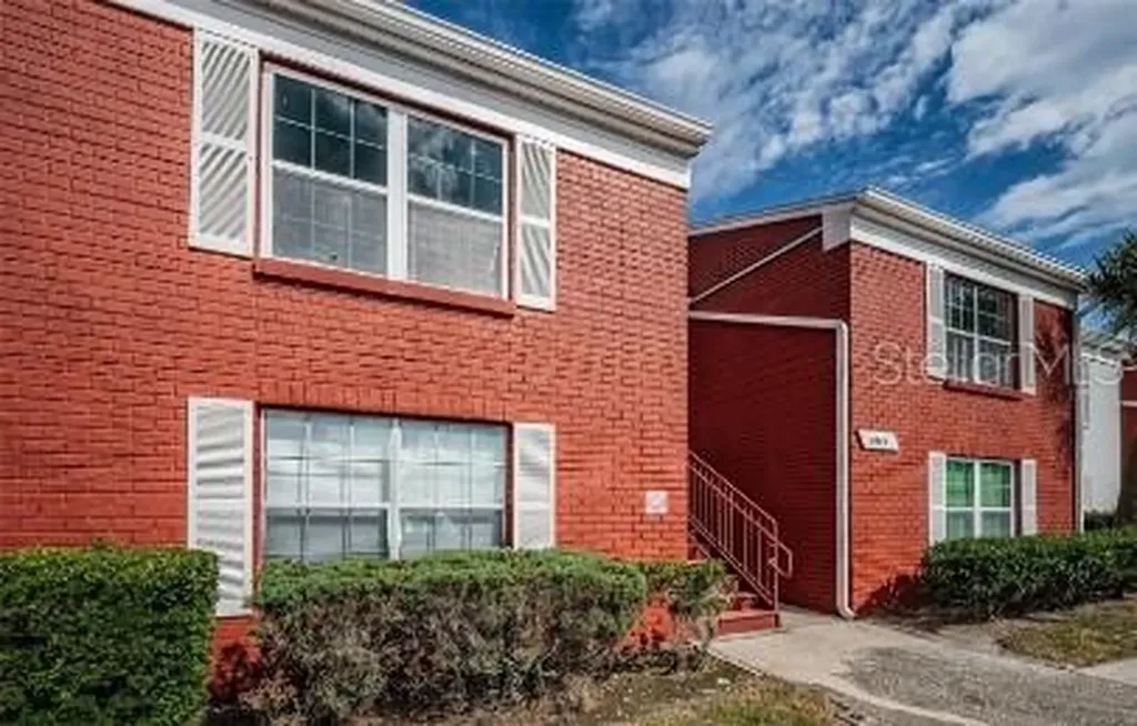 1044 82nd Terrace N St Petersburg FL 33702