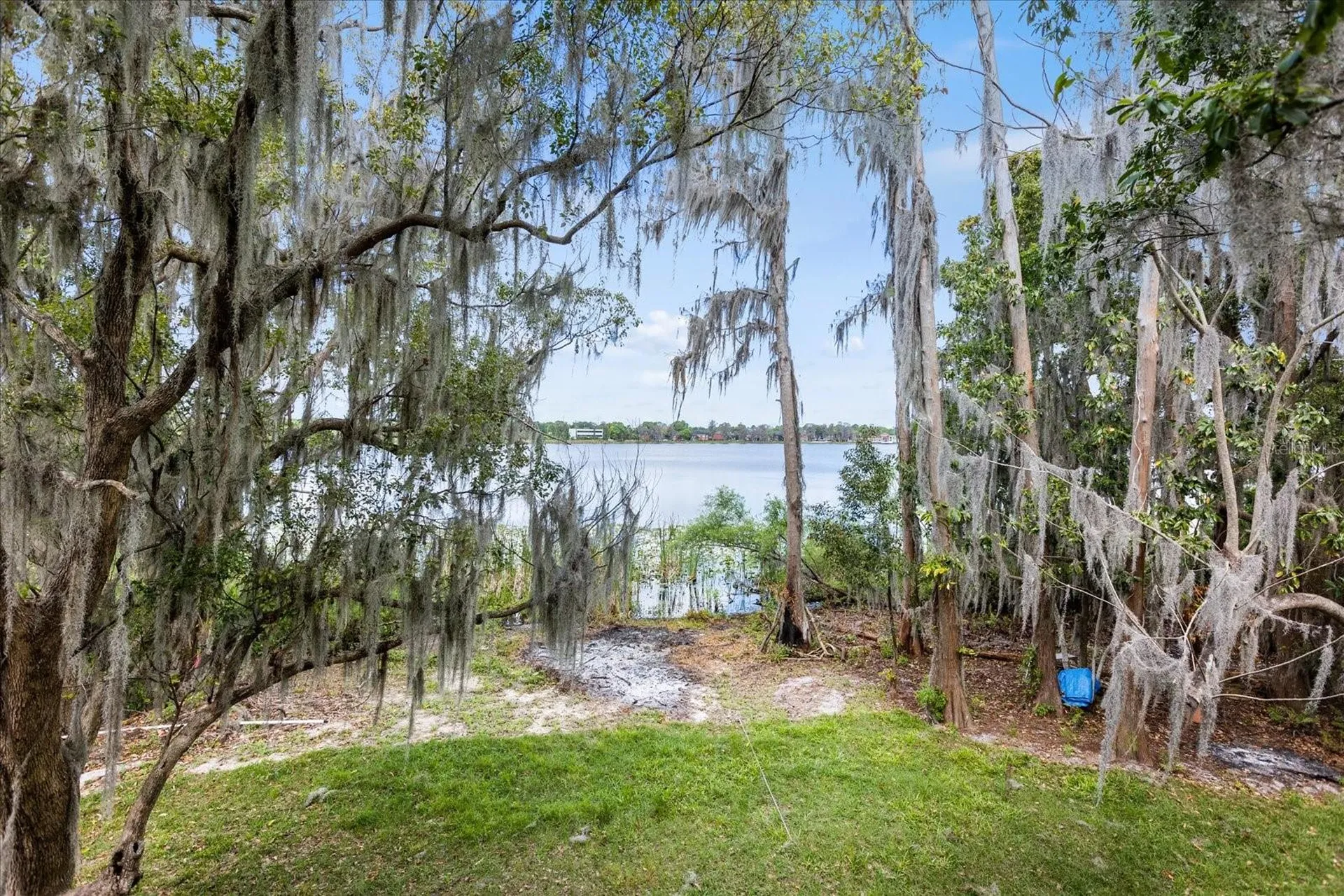 3807 S Semoran Boulevard Orlando FL 32822