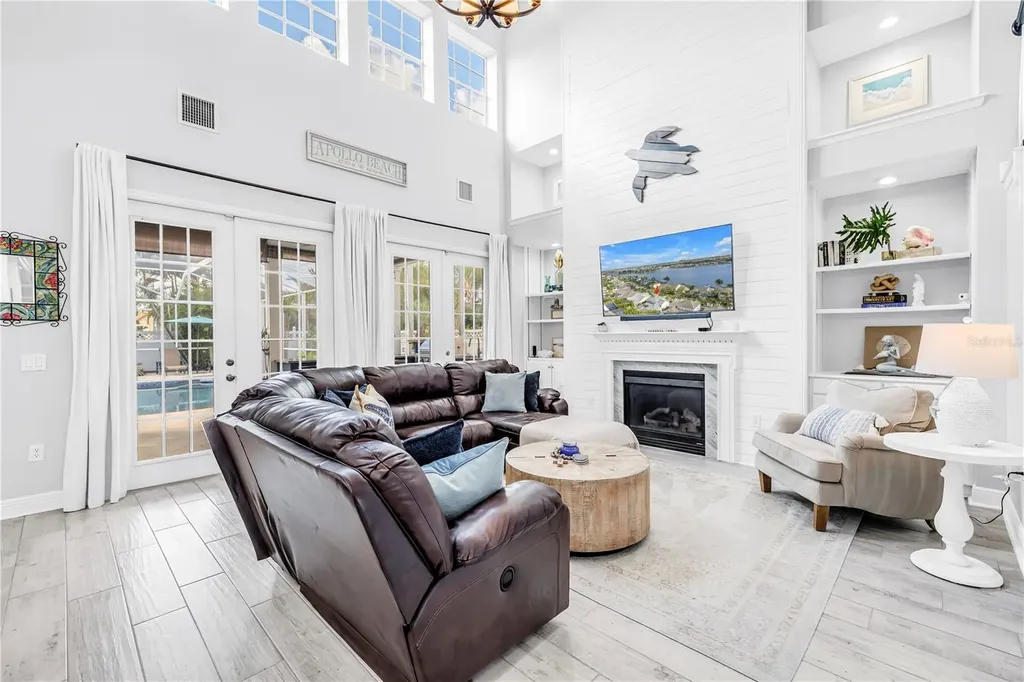 5234 Brighton Shore Drive Apollo Beach FL 33572
