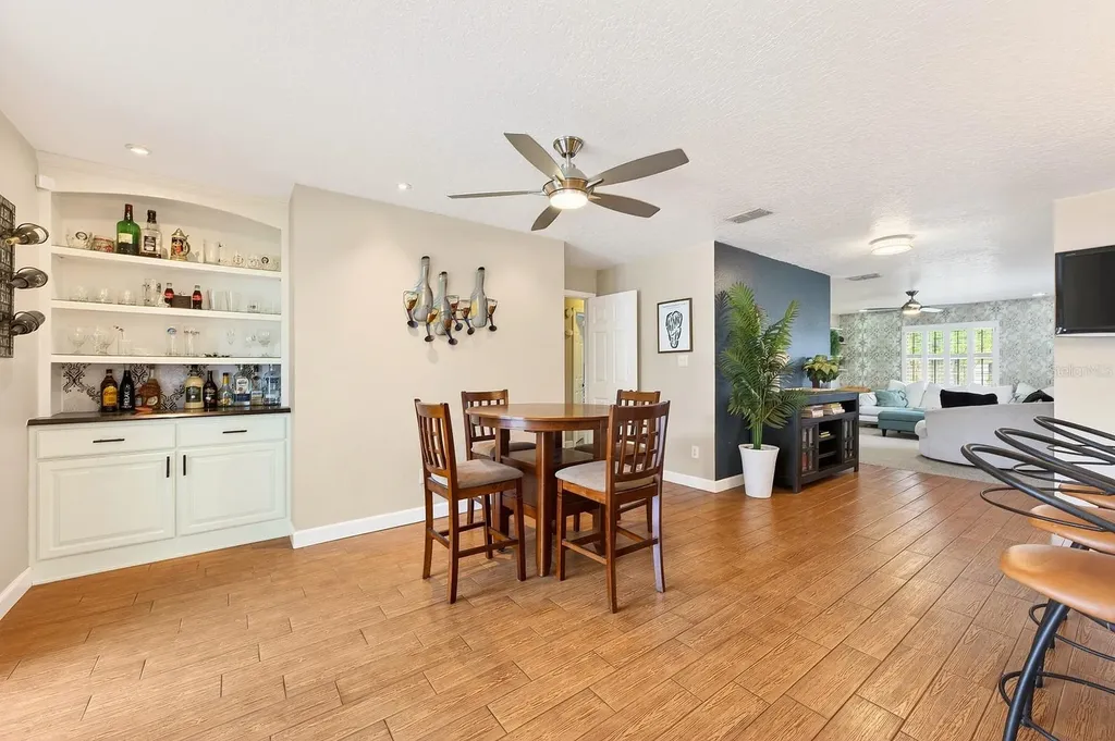 4749 E Wind Street Orlando FL 32812