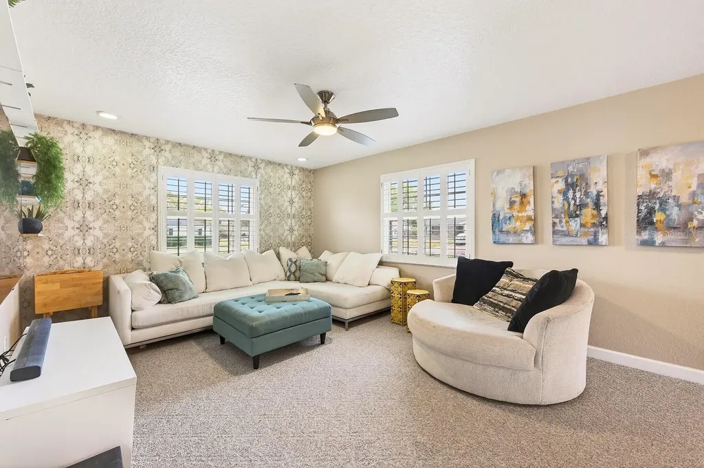 4749 E Wind Street Orlando FL 32812