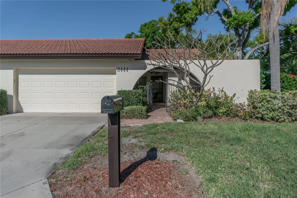 3444 El Rado Court Sarasota FL 34232