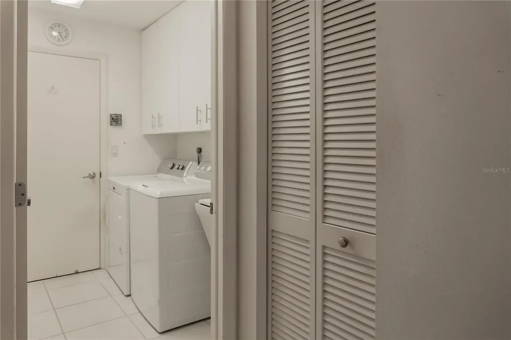 3444 El Rado Court Sarasota FL 34232