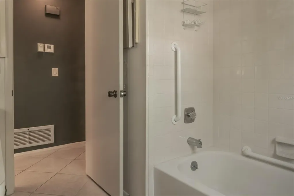 3444 El Rado Court Sarasota FL 34232