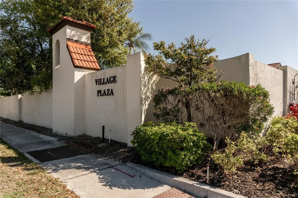 3444 El Rado Court Sarasota FL 34232