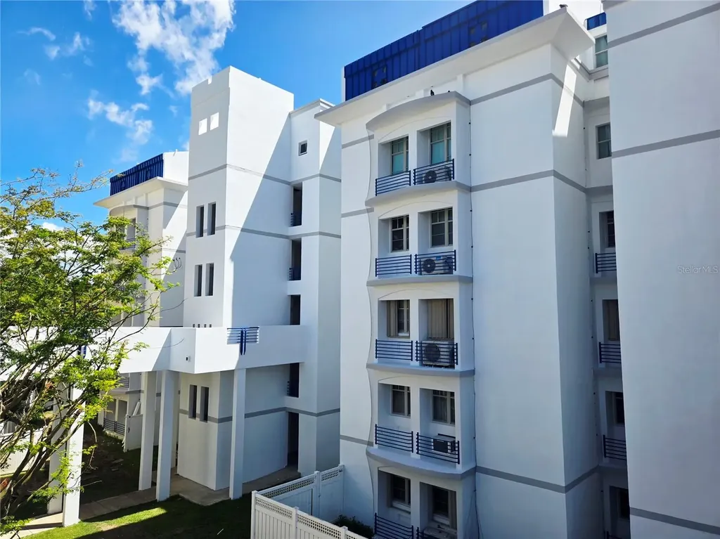 100 Espiritu Santo Caguas PR 00725