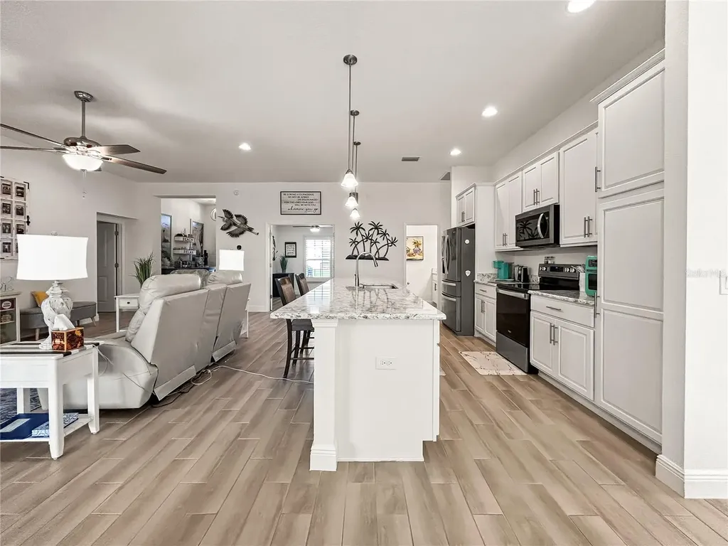 10351 Addison Shore Way Oxford FL 34484