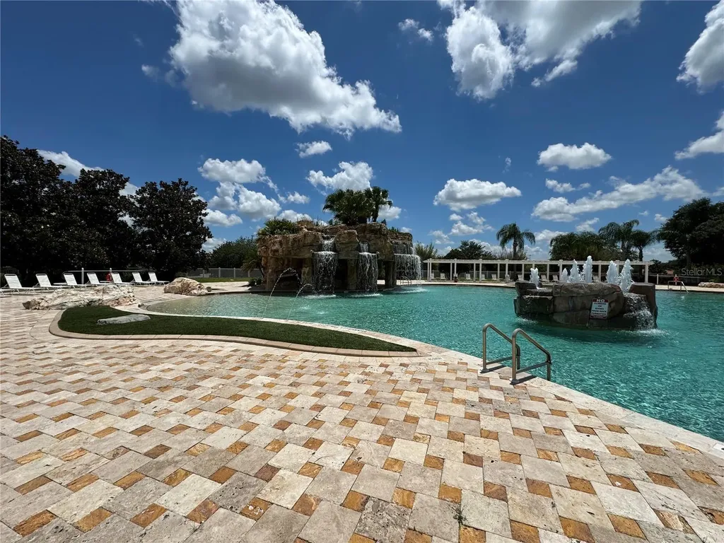 10351 Addison Shore Way Oxford FL 34484