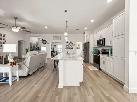 10351 Addison Shore Way Oxford FL 34484