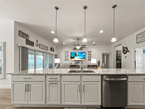 10351 Addison Shore Way Oxford FL 34484