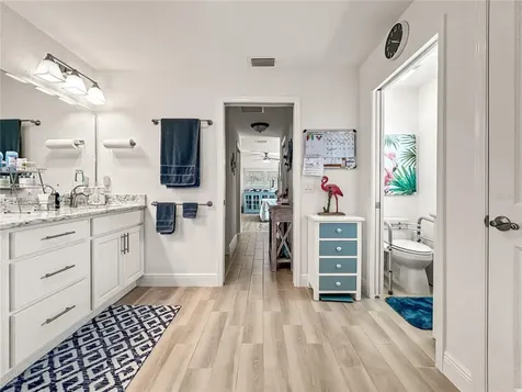 10351 Addison Shore Way Oxford FL 34484
