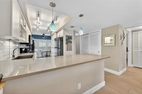 5655 Gulf Of Mexico Drive Longboat Key FL 34228