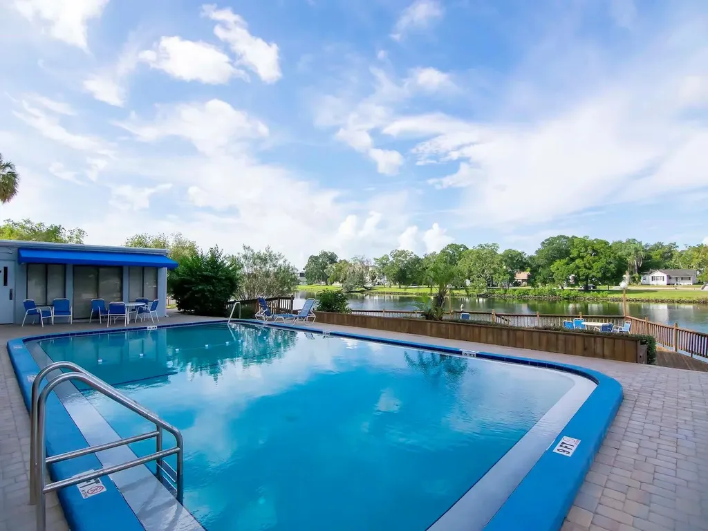 2780 N Riverside Drive Tampa FL 33602