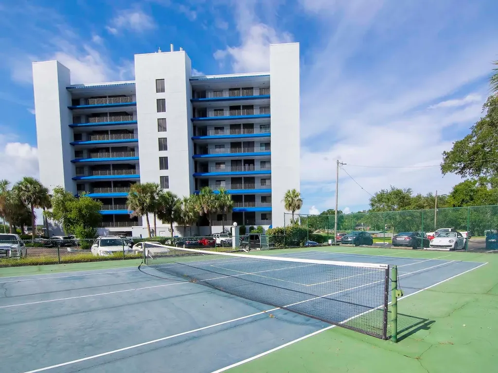2780 N Riverside Drive Tampa FL 33602