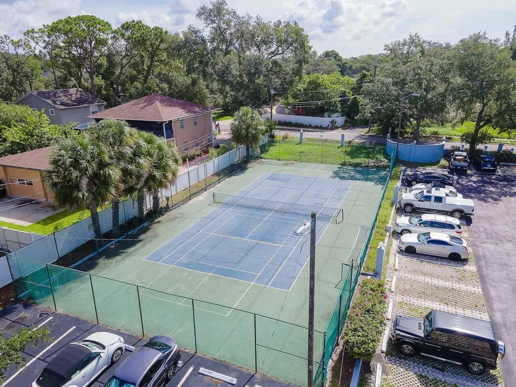 2780 N Riverside Drive Tampa FL 33602