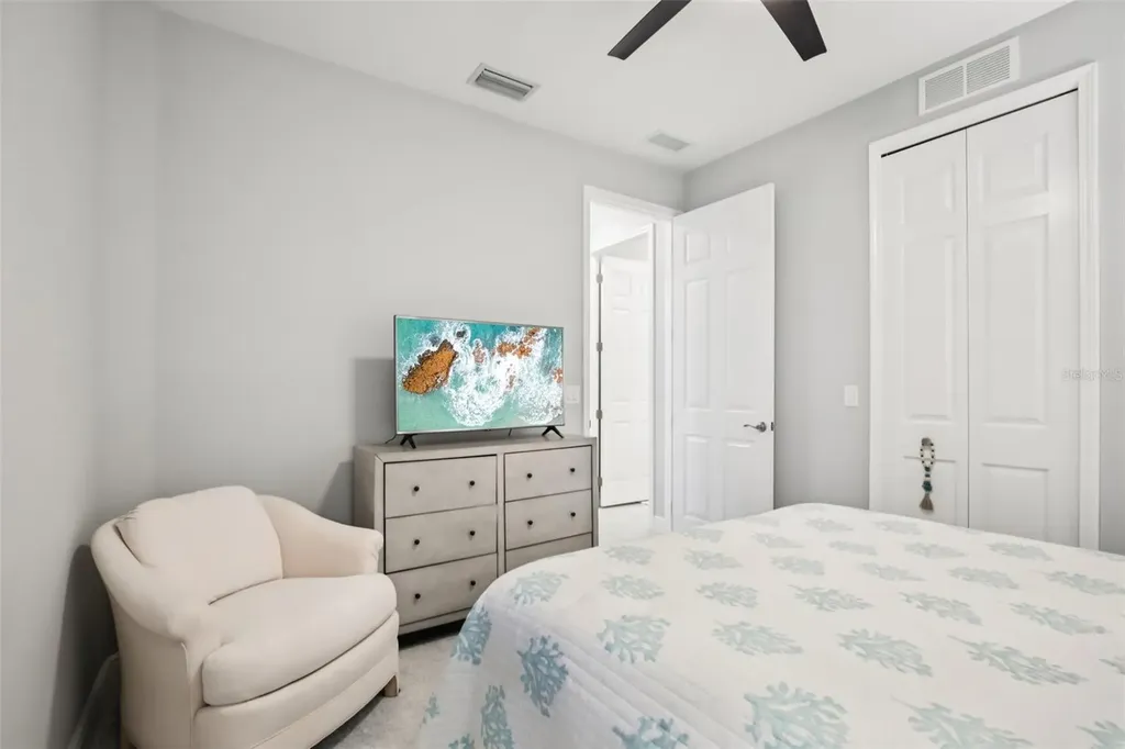 2946 Trustee Avenue Sarasota FL 34243