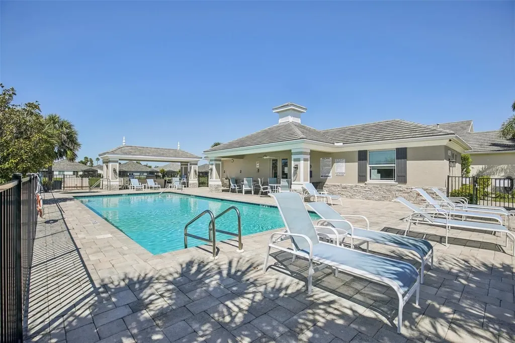 2946 Trustee Avenue Sarasota FL 34243