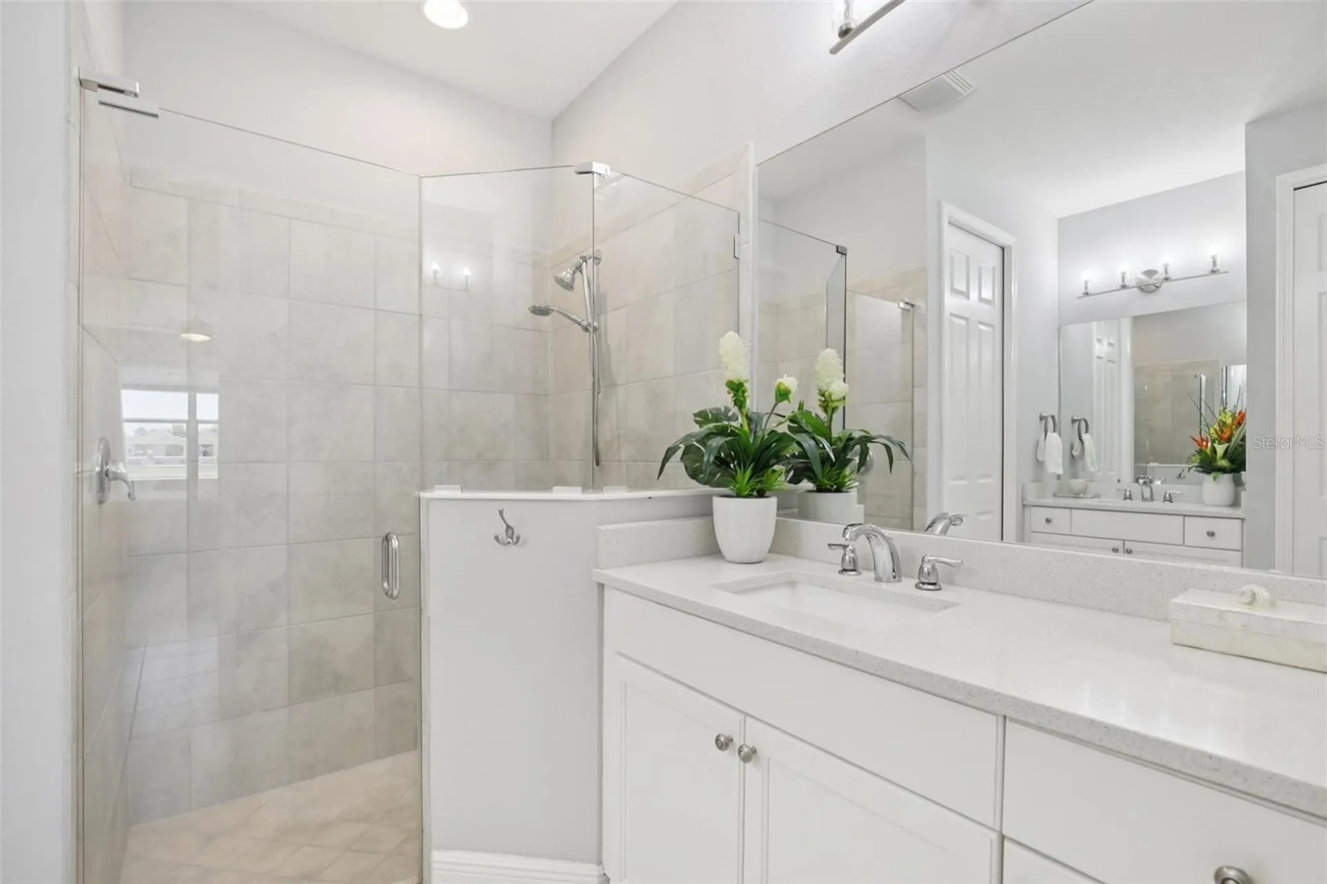 2946 Trustee Avenue Sarasota FL 34243