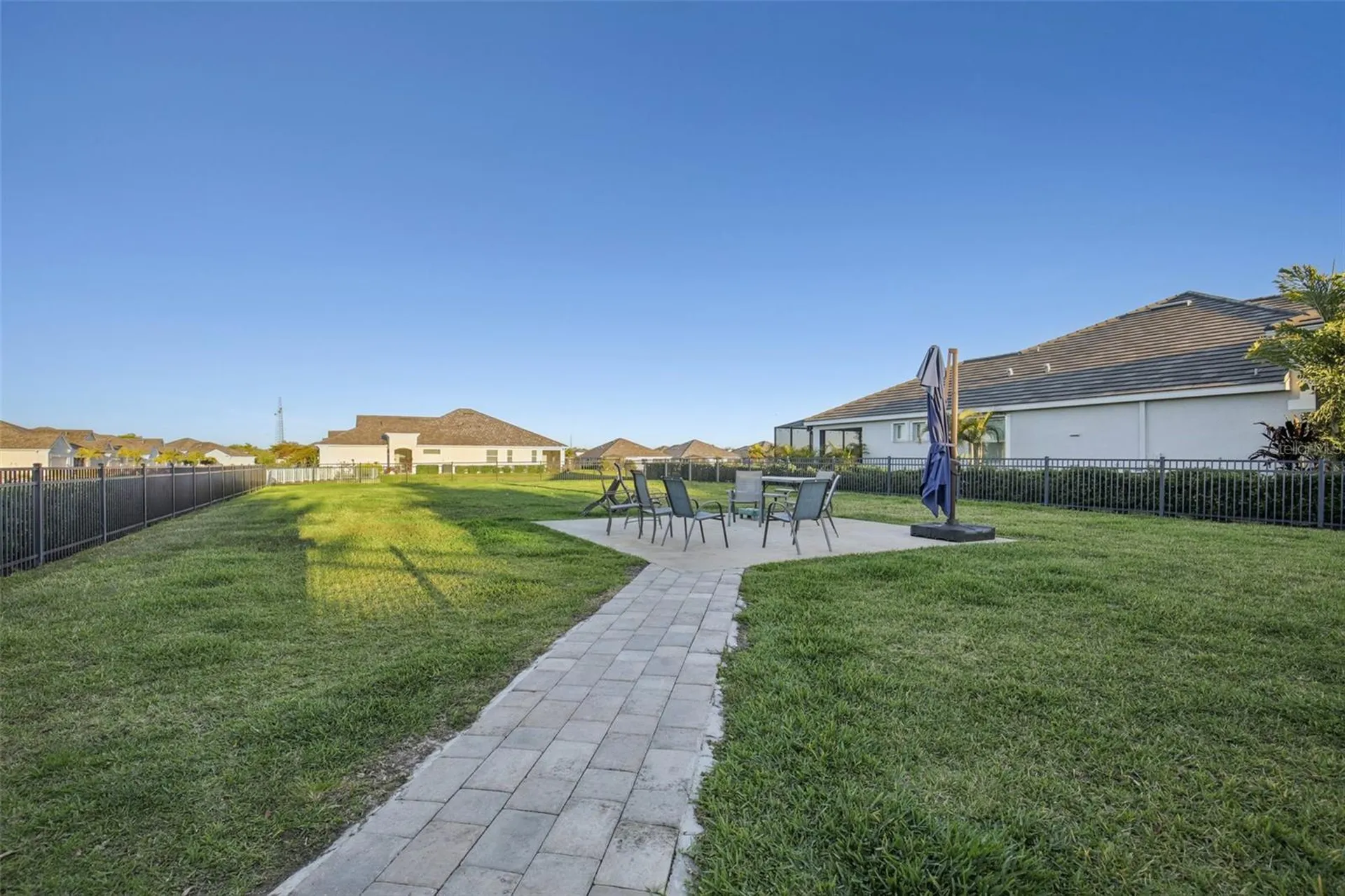 2946 Trustee Avenue Sarasota FL 34243