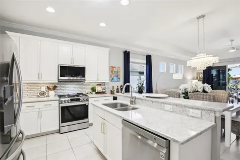 2946 Trustee Avenue Sarasota FL 34243