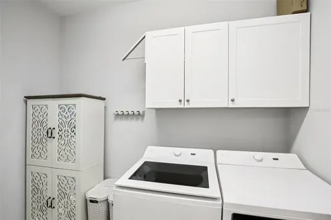 2946 Trustee Avenue Sarasota FL 34243