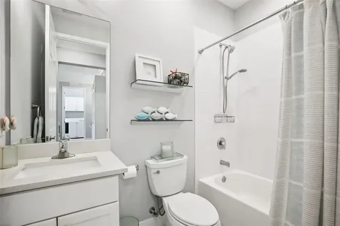 2946 Trustee Avenue Sarasota FL 34243