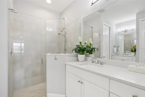 2946 Trustee Avenue Sarasota FL 34243