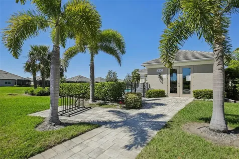 2946 Trustee Avenue Sarasota FL 34243