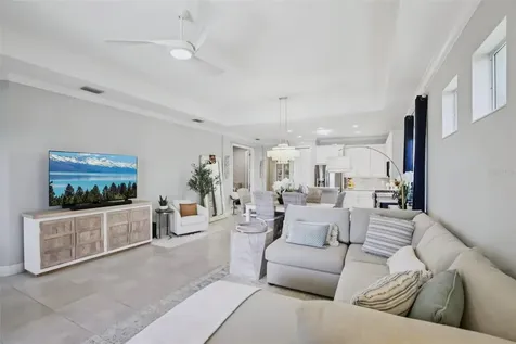 2946 Trustee Avenue Sarasota FL 34243