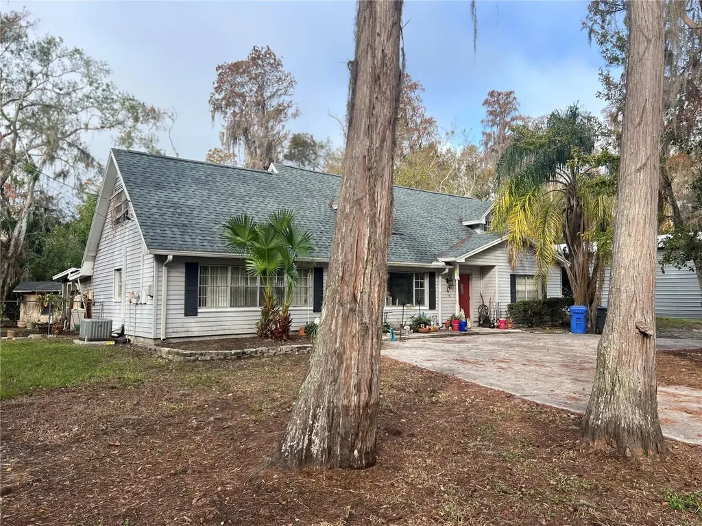 16406 Lake Byrd Drive Tampa FL 33618