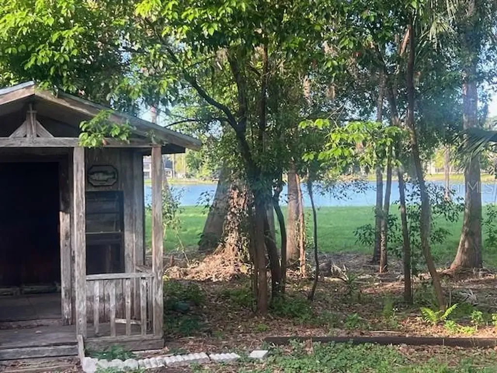 16406 Lake Byrd Drive Tampa FL 33618