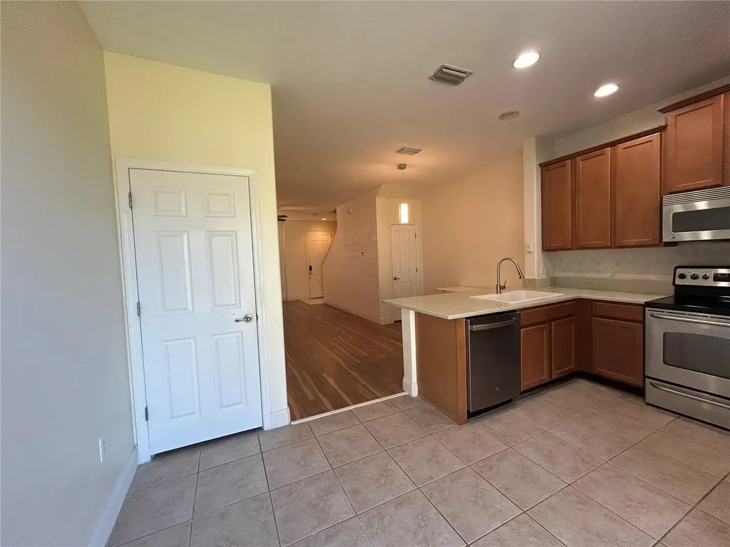 6706 47th Street N Pinellas Park FL 33781