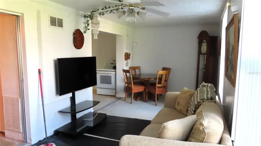 2462 Brazilia Drive Clearwater FL 33763