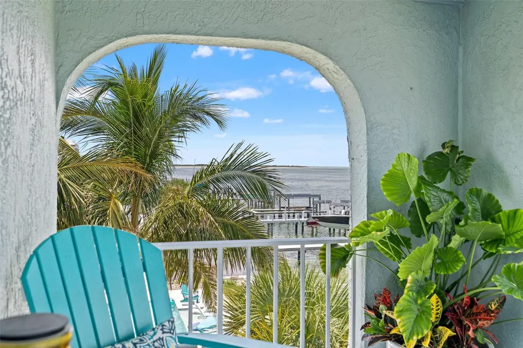380 8th Avenue N Tierra Verde FL 33715