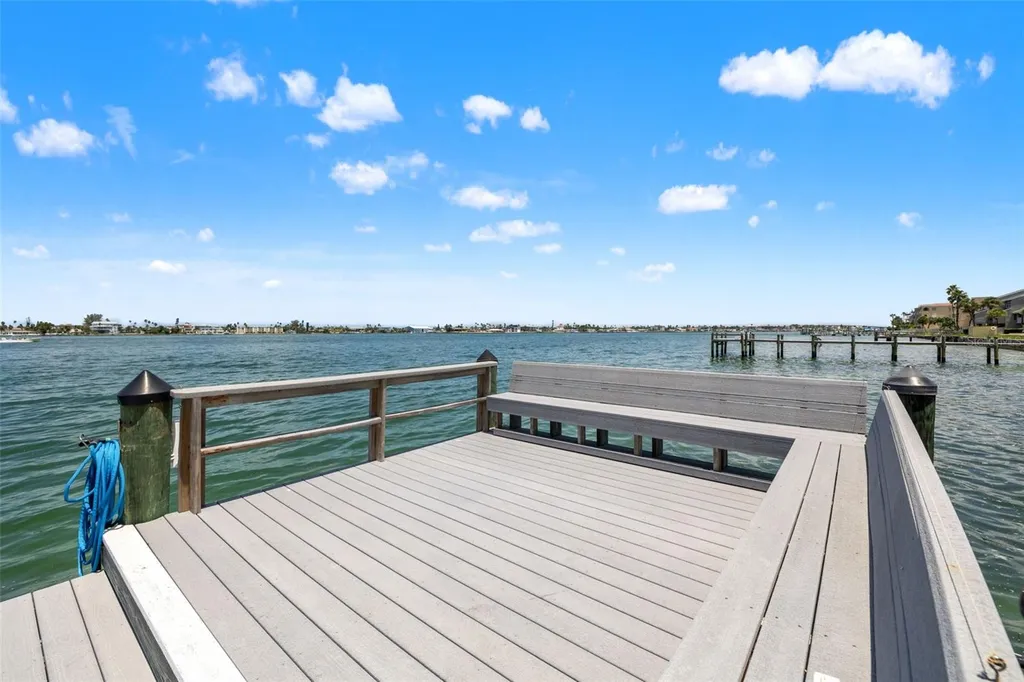 380 8th Avenue N Tierra Verde FL 33715
