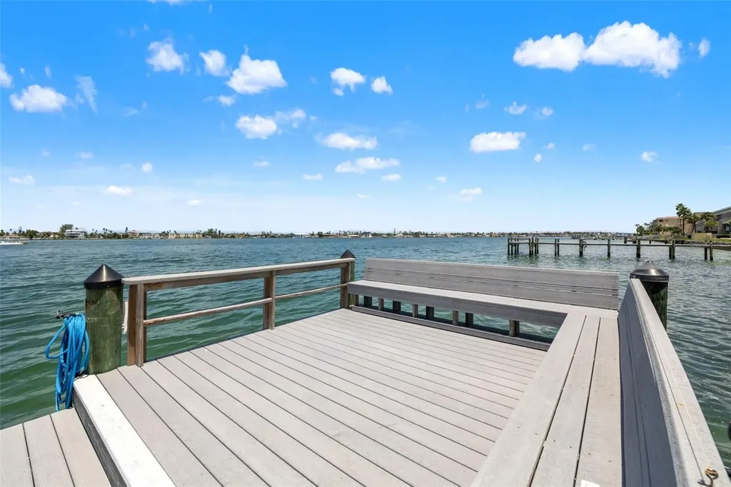 380 8th Avenue N Tierra Verde FL 33715